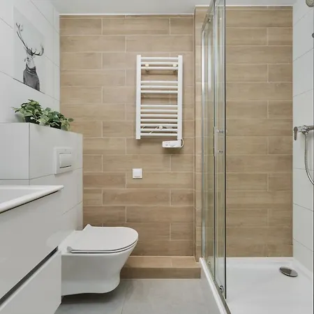 Wroclavia Dyrekcyjna By Renters Wroclaw